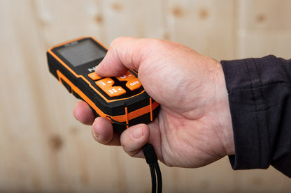 NEO TOOLS Lézeres távolságmérő, hatótáv: 100 m, IP54, fröccsenő víz védelem 2 év garanciával 75-206