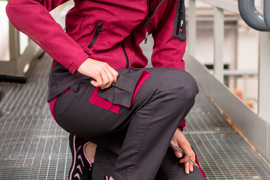 NEO TOOLS Női kantáros munkanadrág, 65% pamut, 35% polyester, 245 g/m2, L 80-240-L