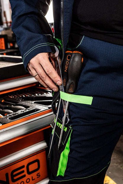 NEO TOOLS Munkanadrág, Motosynteza, 100% pamut, szakadásmentes szövet, 3soros varrat, térdprotektor zseb, XXXL 81-235-XXXL