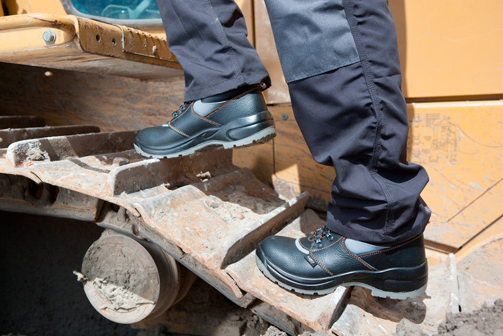 NEO TOOLS Munkavédelmi bakancs, bőr, CE, 44, S1P SRA 82-025
