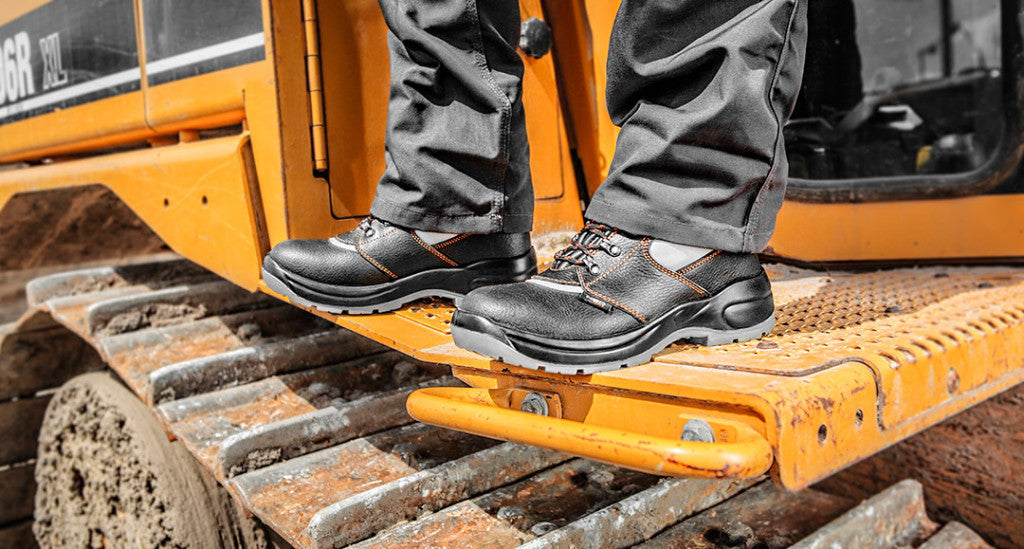 NEO TOOLS Munkavédelmi bakancs, bőr, CE, 46, S1P SRA 82-027