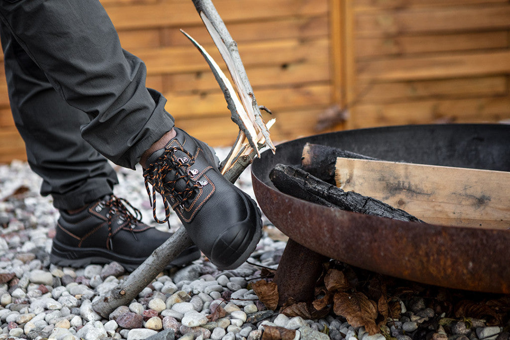 NEO TOOLS Munkavédelmi cipő, S3 SR FO, acélbetéttel, 39 82-164-39