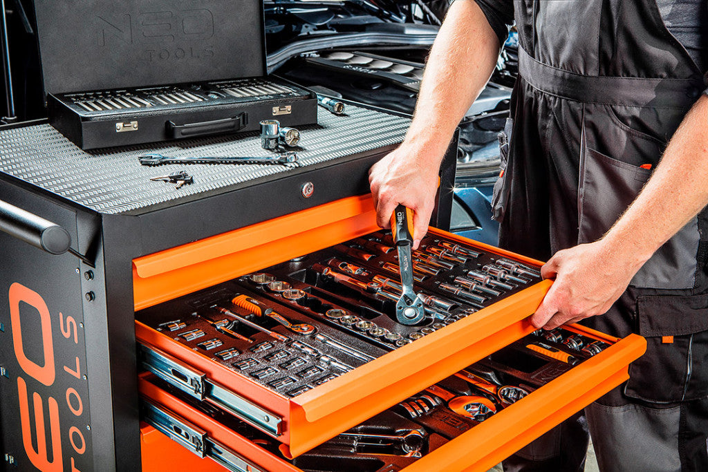 NEO TOOLS Műhelykocsi 6 fiókkal, 680x460x1030mm, szerszámkocsi 25 év garanciával 84-221