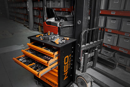 NEO TOOLS Műhelykocsi, 7 fiókos, 129db szerszámmal, 680x460x1030mm, szerszámkocsi 25 év garanciával 84-222-9