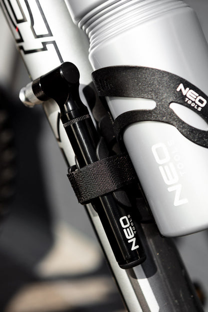NEO TOOLS Kerékpár pumpa, mini, vázra, kulacstartóra szerelhető 91-015