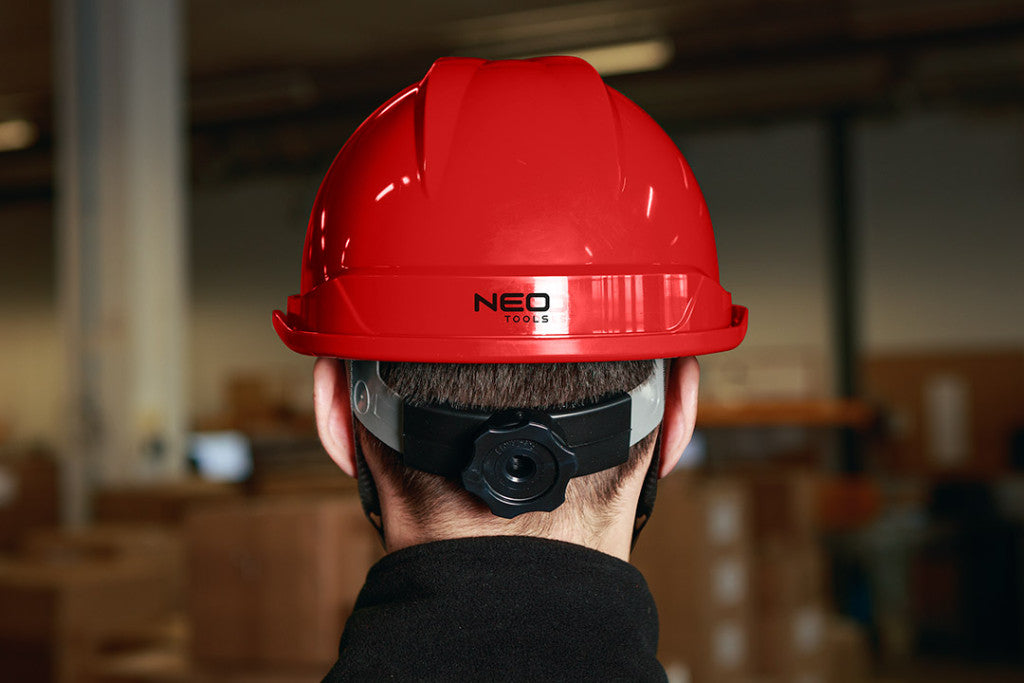 NEO TOOLS Védősisak állszíjjal, piros 97-224