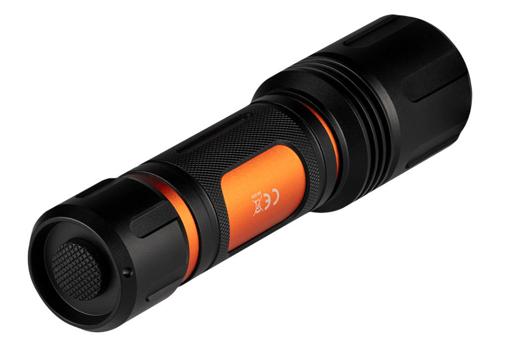 NEO TOOLS Zseblámpa, elemes 6xAA, 1500lum, CREExHP50.2 LED, 20W 99-036