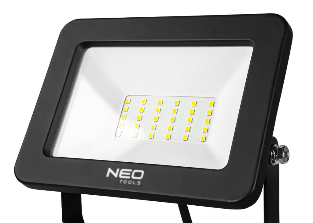NEO TOOLS Reflektor, talpas 230V/50W, 4500lum, SMD led 2 év garanciával 99-063
