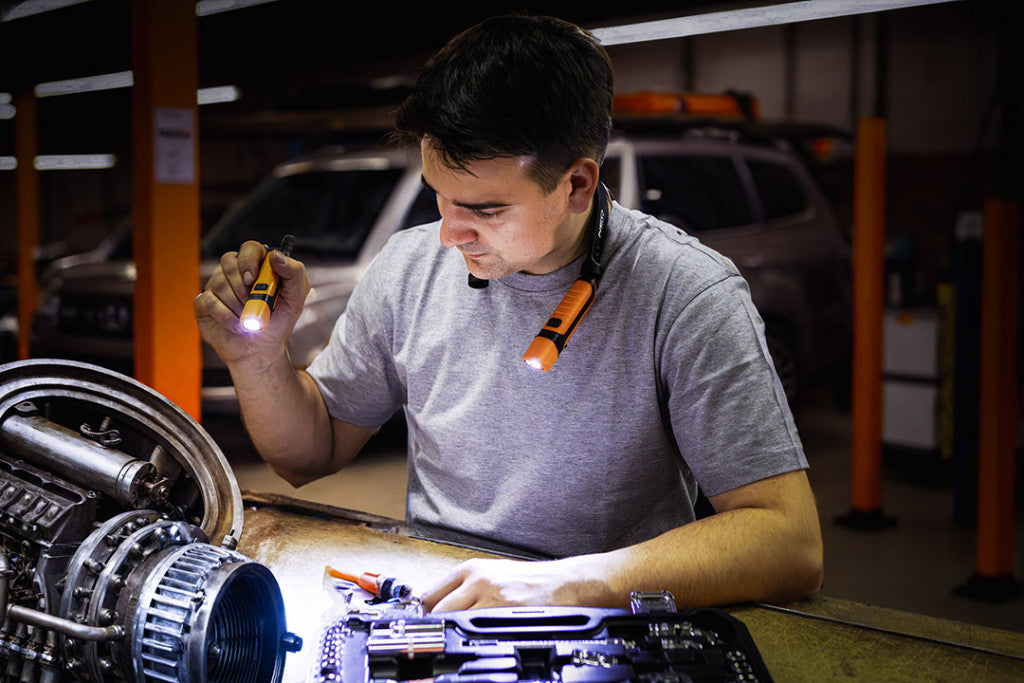 NEO TOOLS Nyaklámpa, munkalámpa, 2-2W, 3.7 V akkumulátor, 300lm, levehető lámpák 99-112
