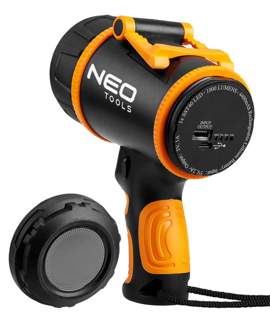 NEO TOOLS Keresőlámpa, 1000lm fényerő, 3,7V/2200mAh akku, vízálló, powerbank funkció, töltéskijelző, 350m hatótávolság 99-114