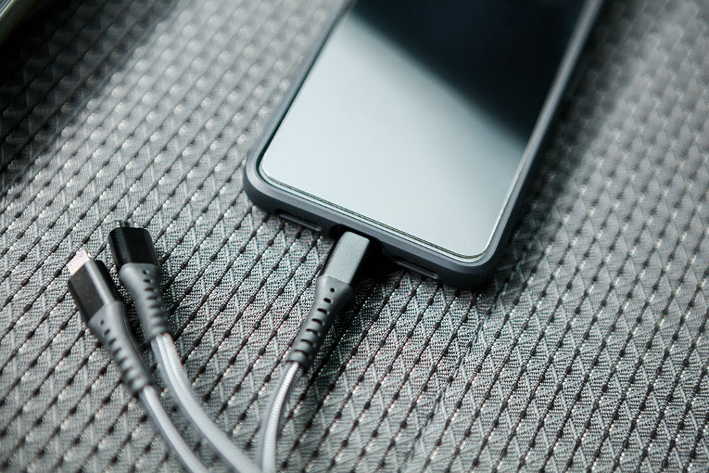 NEO TOOLS USB töltőkábel, 3az 1ben, 1.2m, USB-A bemenet, USB-C, Lightning, Micro USB kimenetek GD038