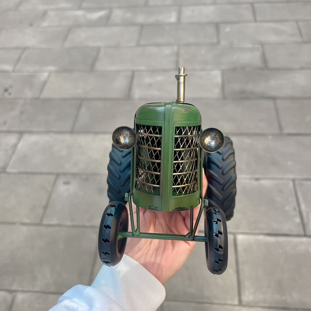 Dízel traktor - Egyedi otthoni dekoráció