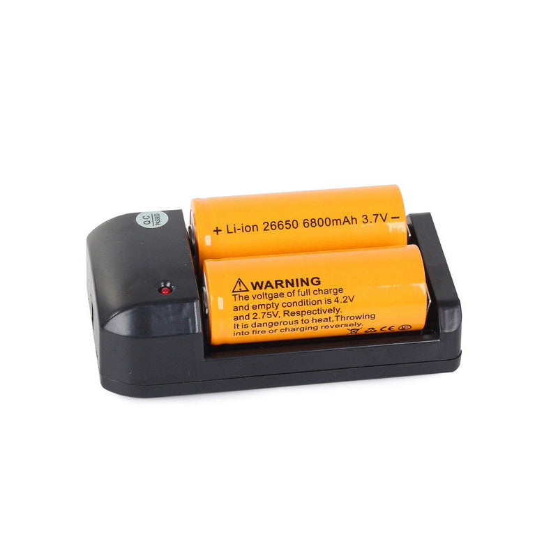 Taktikai zseblámpa erős zoom Cree XHP50 LED-del - Vadász, túrázó, outdoor, táborozó, biztonság, túlélő felszerelés