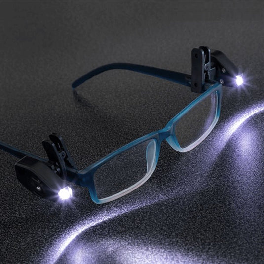360°-ban forgatható LED olvasólámpa szemüvegre